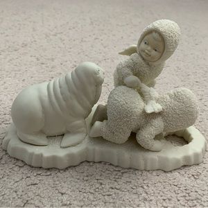 Snowbabies Figurine
“I can’t Find Him” with box – some damage on box